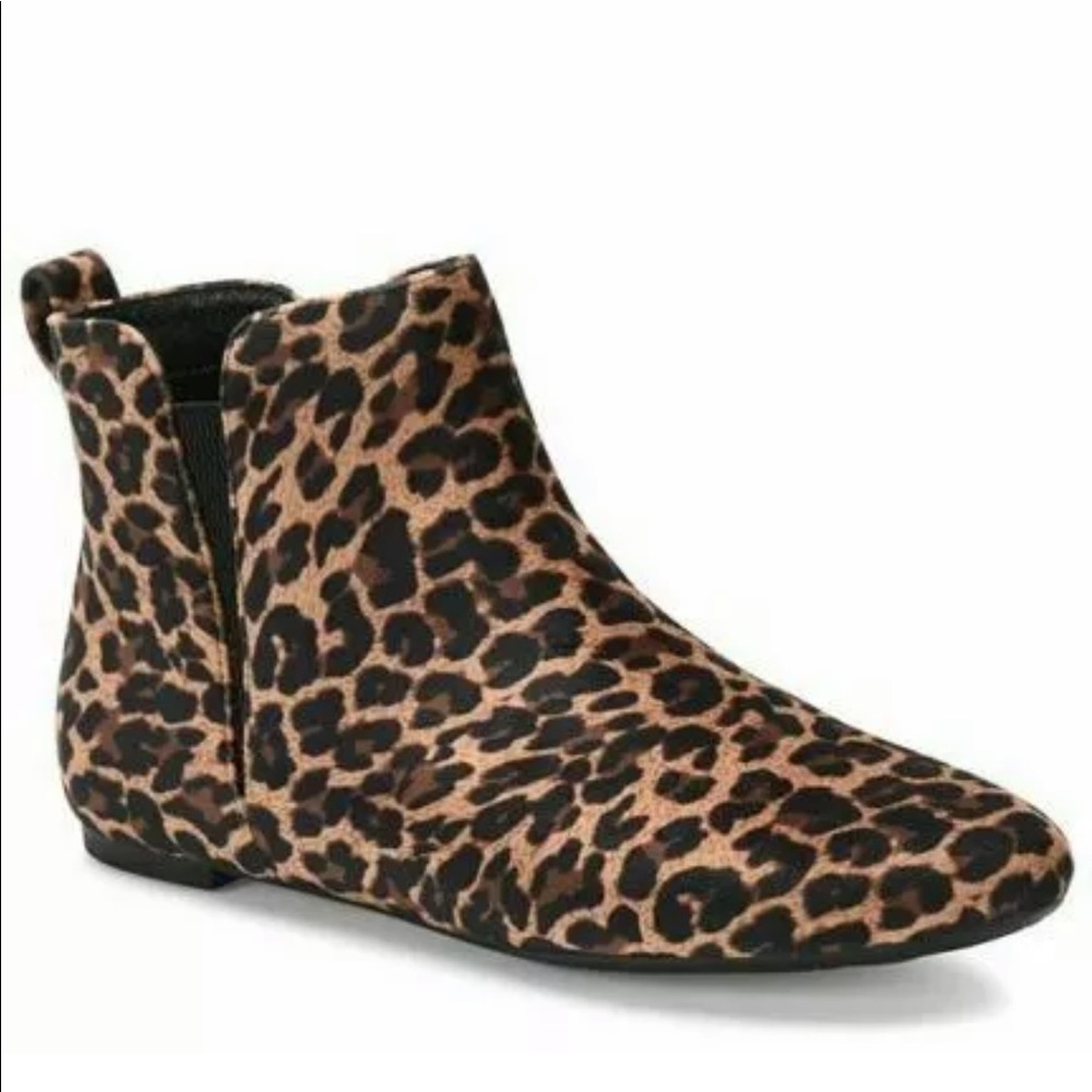 Born Remo Leopard cheetah print pull on bootie shoe size 6.5 brown black boot